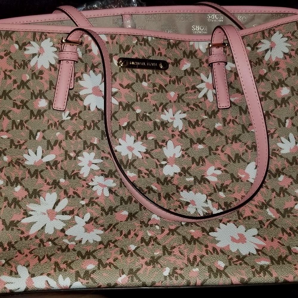 Michael Kors Jet Set Tote